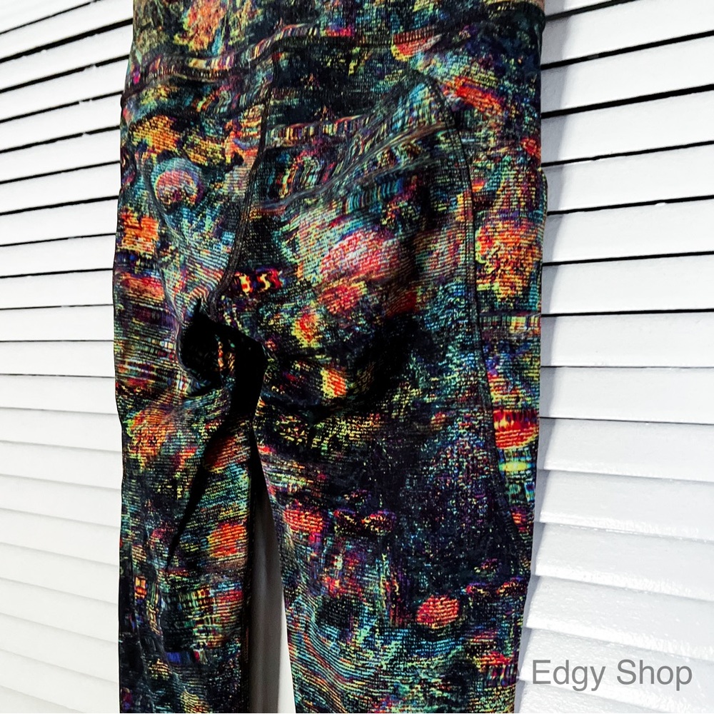 lululemon athletica | Fast and Free Tight 25" *Non-Reflective Nulux Glitch - Picture 4 of 8